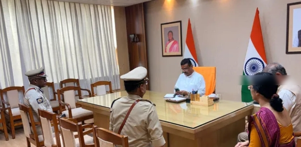 45 दिनों में BSF को जमीन देने,आयुष्मान भारत लागू करने…सीएम बनते ही सुवेंदु अधिकारी ने लिए 6 बड़े फैसले
